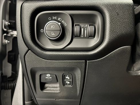 Used 2020 RAM 1500 Laramie AWD/4WD image 26