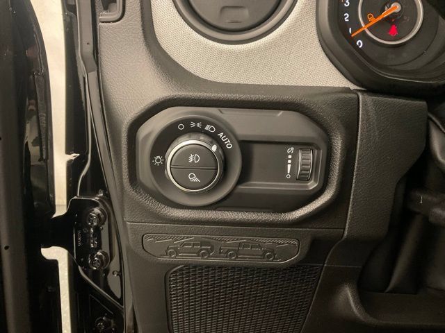 New 2026 Jeep Gladiator Sport AWD/4WD image 14