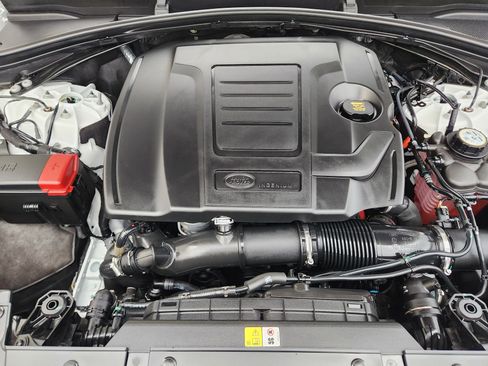 Certified 2026 Land Rover Range Rover Velar Dynamic SE image 35
