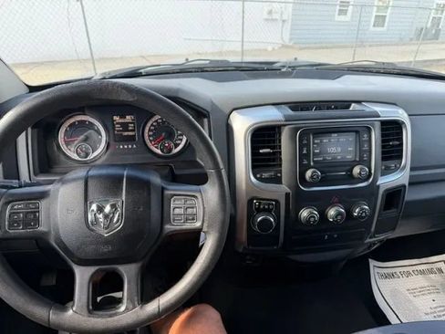 Used 2018 RAM 1500 Classic SLT image 12