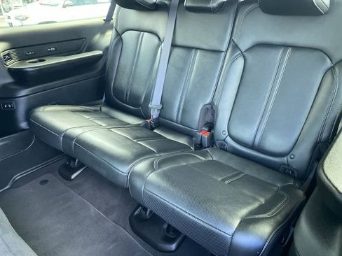 Used 2023 Jeep Wagoneer L Series III image 23