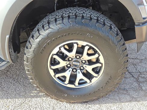 Used 2022 Ford F150 Raptor image 7