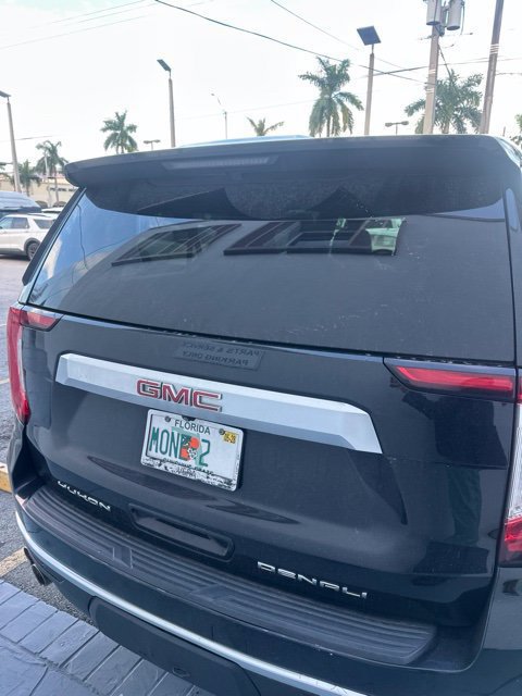 Used 2022 GMC Yukon XL Denali RWD image 14