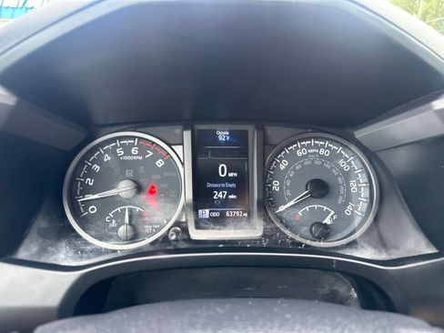 Used 2022 Toyota Tacoma TRD Sport w/ Technology Package RWD image 24