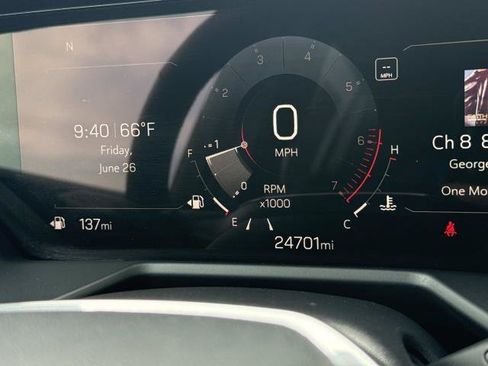 Used 2025 GMC Acadia Elevation FWD image 16