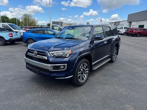 Used 2024 Toyota 4Runner Limited AWD/4WD image 5