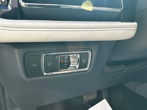Used 2026 Lincoln Aviator Reserve AWD/4WD image 10