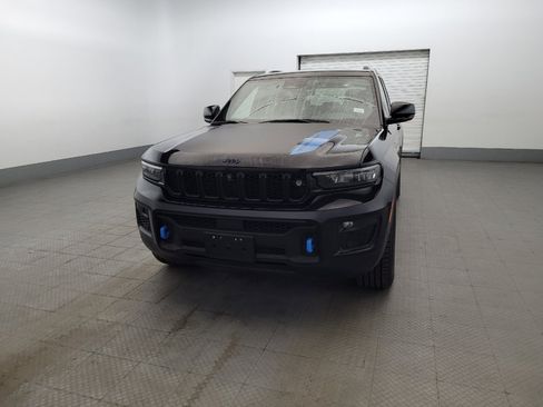 Used 2022 Jeep Grand Cherokee Trailhawk w/ Advanced Protech Group II AWD/4WD image 15