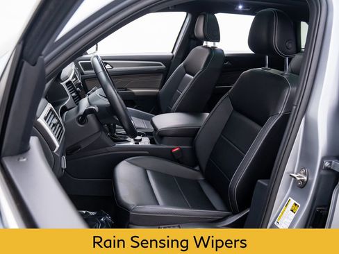 Used 2022 Volkswagen Atlas Cross Sport SEL R-Line image 16