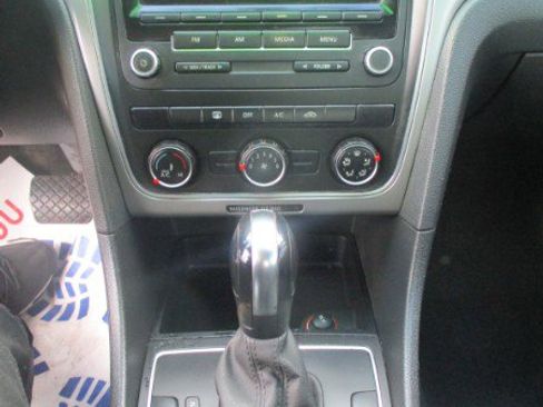Used 2014 Volkswagen Passat 2.5 S image 10