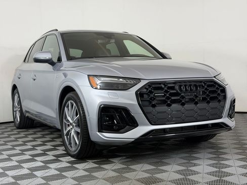 Used 2024 Audi Q5 e Prestige AWD/4WD image 7