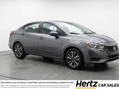 Used 2025 Nissan Versa SV image 1