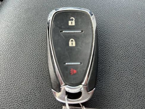 Used 2022 Chevrolet Equinox LS w/ LS Convenience Package AWD/4WD image 9