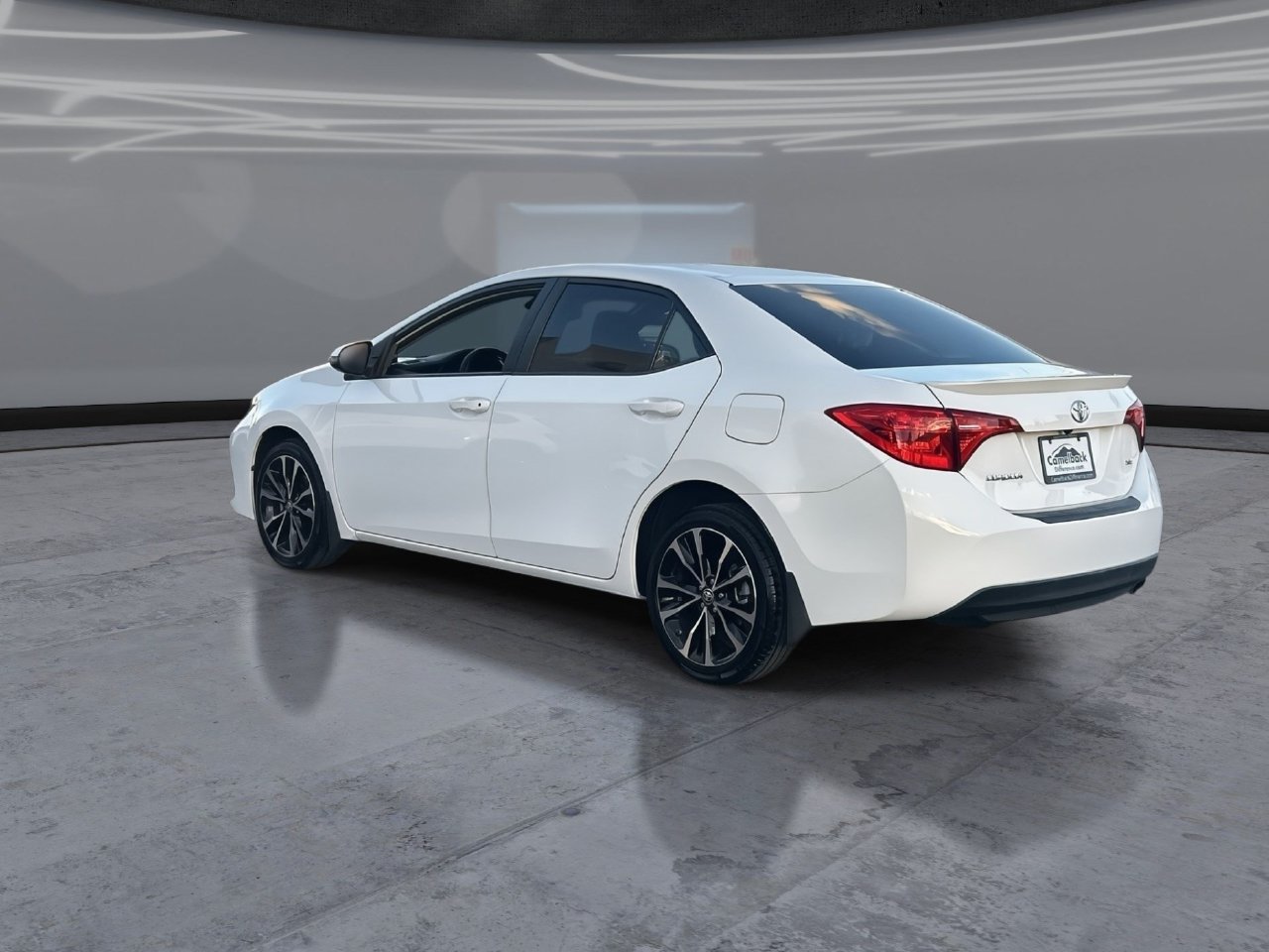 Used 2018 Toyota Corolla SE w/ Carpet Mat Package (TMS) FWD image 4
