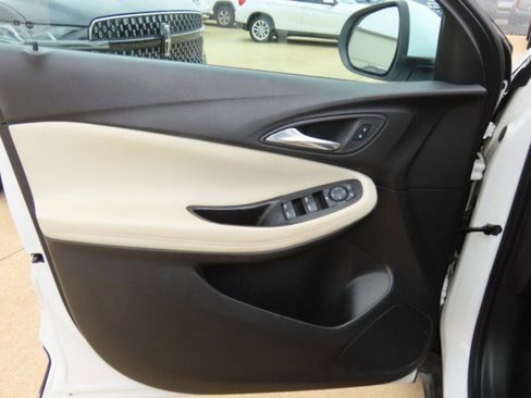 Used 2024 Buick Encore GX Preferred image 19