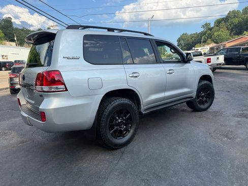 Used 2009 Toyota Land Cruiser image 22