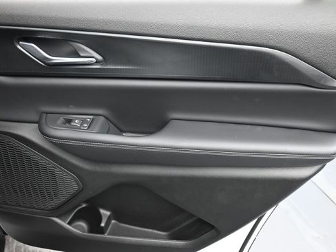 New 2026 Jeep Grand Cherokee L 4WD image 15