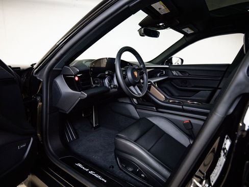 New 2026 Porsche Taycan image 4