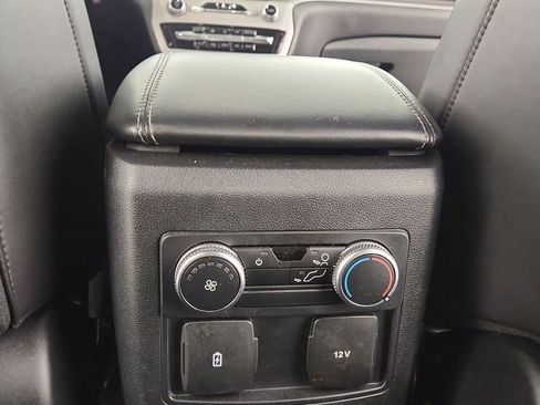 Used 2022 Ford Explorer XLT w/ Equipment Group 202A image 29