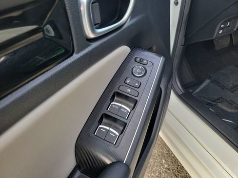 Used 2024 Honda Civic Touring image 15