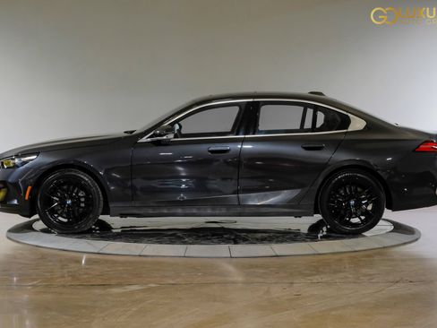 Used 2025 BMW 530i RWD image 13
