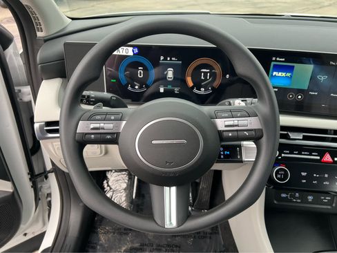 New 2026 Hyundai Tucson Blue SE AWD/4WD image 32