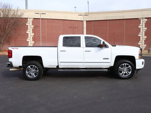 Used 2016 Chevrolet Silverado 2500 High Country w/ Duramax Plus Package image 34