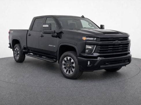 Used 2022 Chevrolet Silverado 2500 Custom w/ Custom Convenience Package AWD/4WD image 2