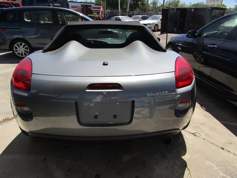 Used 2007 Pontiac Solstice Convertible w/ Premium Package image 3