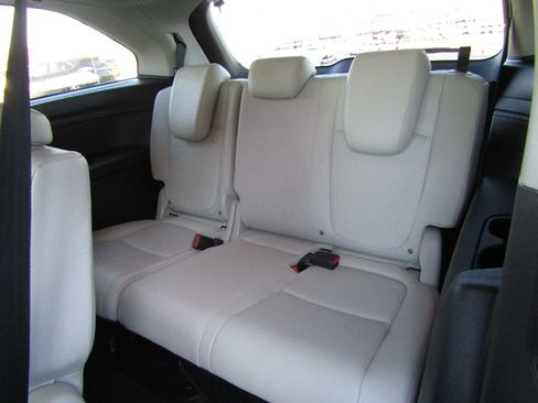 Used 2025 Honda Odyssey EX-L image 16