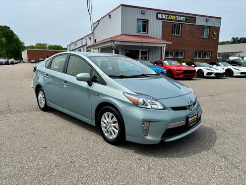 Used 2012 Toyota Prius Prime Plug-In Hybrid FWD image 3