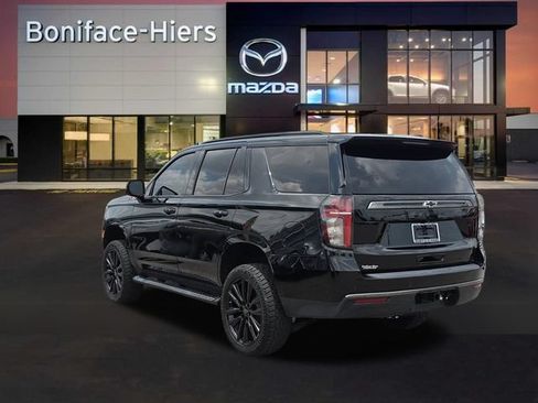Used 2022 Chevrolet Tahoe Z71 w/ Luxury Package AWD/4WD image 3