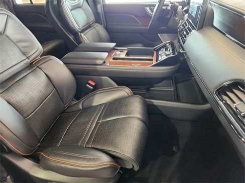 New 2024 Lincoln Navigator Black Label image 13