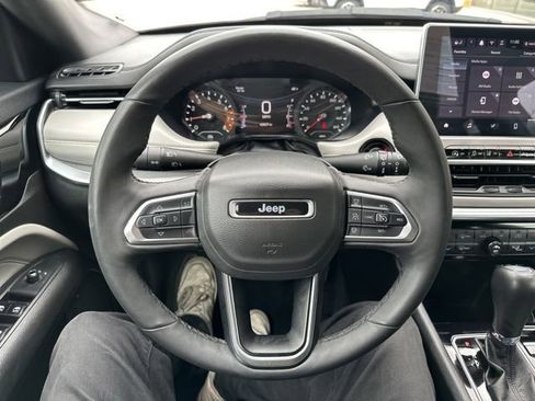 Used 2025 Jeep Compass Limited AWD/4WD image 27