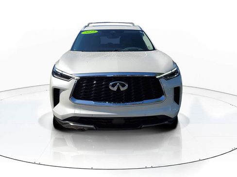 Used 2023 INFINITI QX60 Sensory w/ Vision Package AWD/4WD image 2