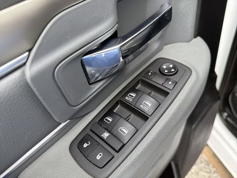 Used 2018 RAM 2500 SLT AWD/4WD image 21