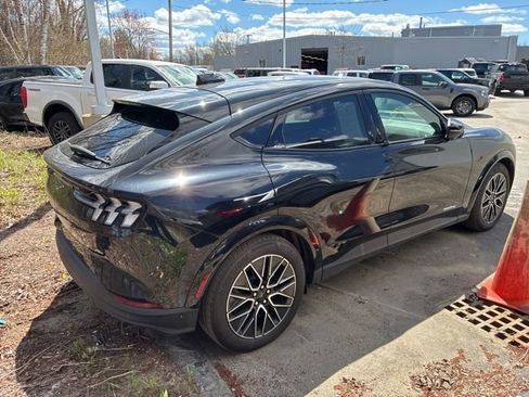 Certified 2025 Ford Mustang Mach-E Premium AWD/4WD image 5
