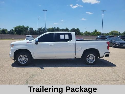 Used 2025 Chevrolet Silverado 1500 LT AWD/4WD image 3