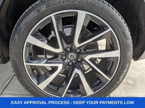 Used 2024 Volvo XC90 B6 Ultimate w/ Lounge Package image 38