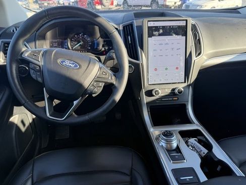 Certified 2022 Ford Edge SEL w/ Convenience Package image 11