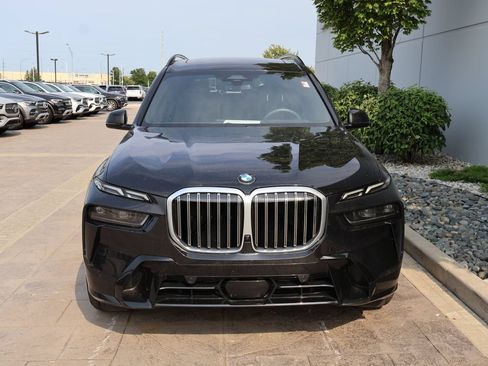 Used 2026 BMW X7 xDrive40i w/ Executive Package AWD/4WD image 3