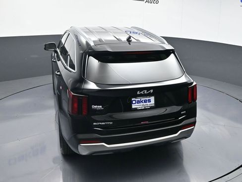 Certified 2025 Kia Sorento S AWD/4WD image 39