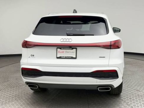 Used 2025 Audi Q5 Premium w/ Convenience Package AWD/4WD image 3