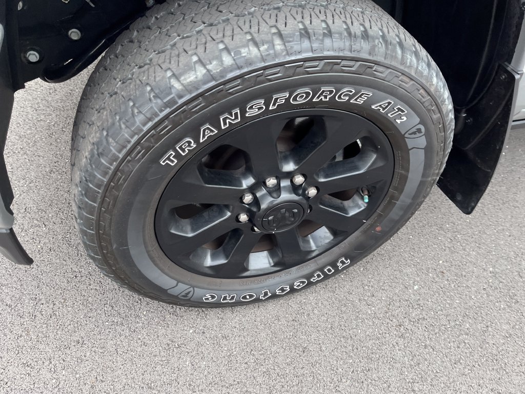 Used 2026 RAM 2500 Laramie AWD/4WD image 9