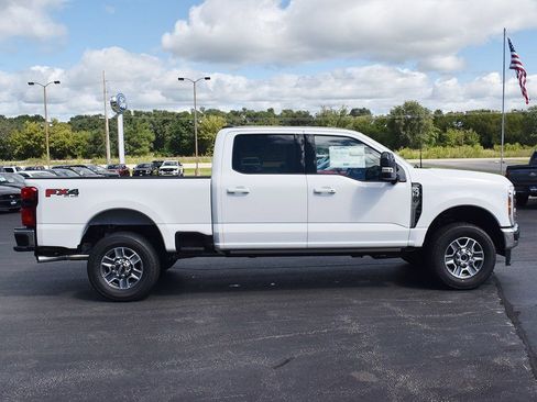 New 2026 Ford F350 Lariat w/ FX4 Off-Road Package image 13