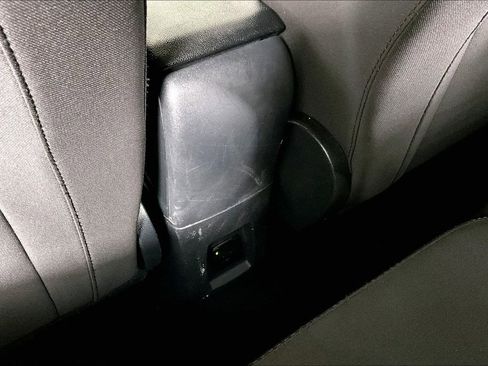 Used 2019 Ford EcoSport SE w/ SE Convenience Package image 34