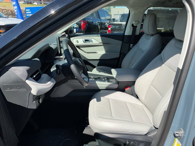 New 2026 Ford Explorer Active w/ Active Comfort Package AWD/4WD image 17