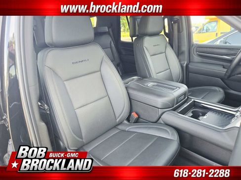 Used 2021 GMC Yukon Denali w/ Denali Ultimate Package AWD/4WD image 19