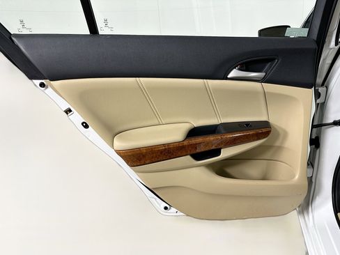 Used 2012 Honda Accord EX-L image 26