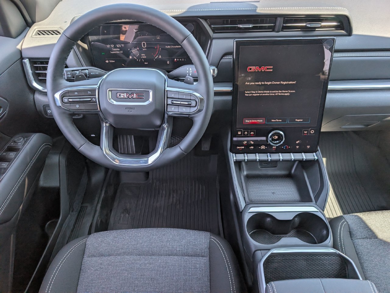 New 2027 GMC Terrain Elevation w/ LPO, Floor Liner Package FWD image 9